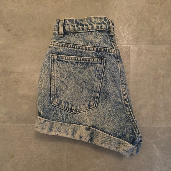 American Apparel acid wash denim shorts - Picture 3 of 5